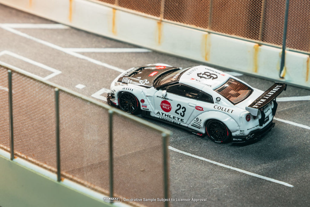 [Précommande] T64-090 - Nissan GT-R (R35) LB Works IN CAN 2025